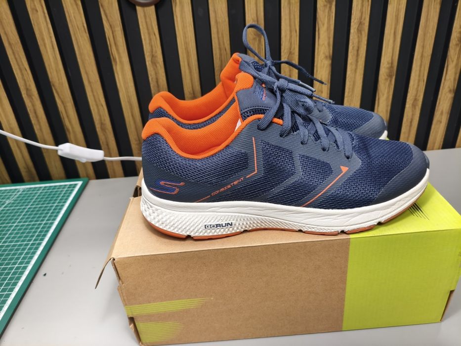 Кроссовки мужские Skechers б/у