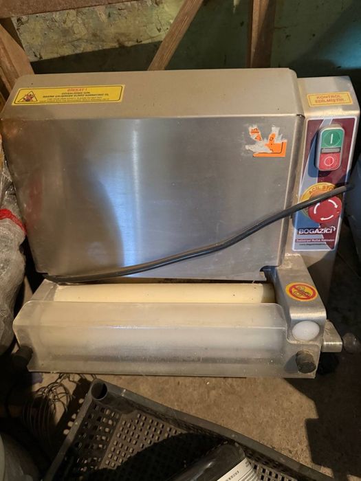 Продается вафельница и тестораскадка