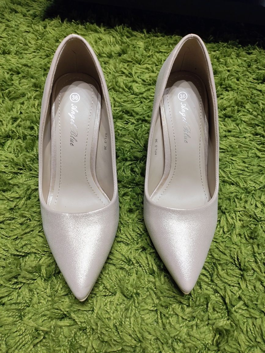 Pantofi eleganți superbi,mărimea 36,NOI