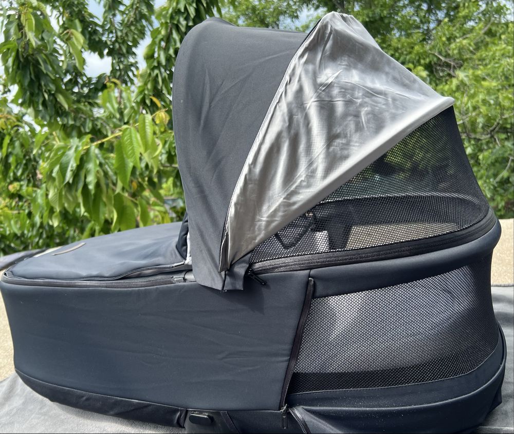 Кош за новородено Cybex Priam Lux Premium black