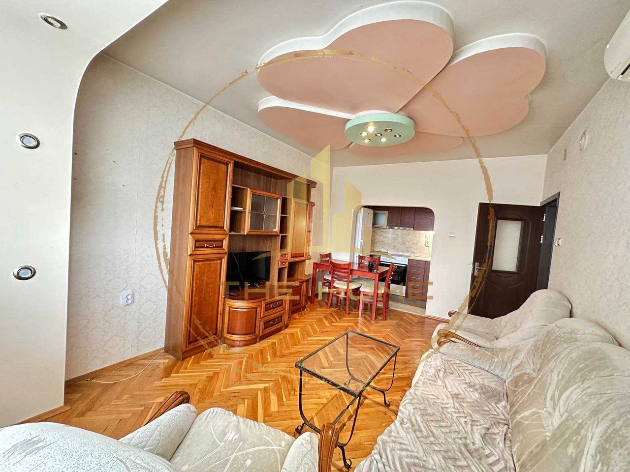 Дава се под наем Двустаен апартамент в Варна, Нептун - 55 кв.м за 375 € - Снимка #1