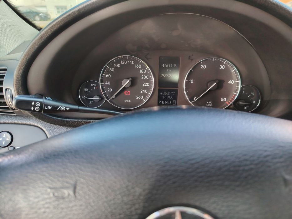 Vind mercedes c class 2.2 150hp