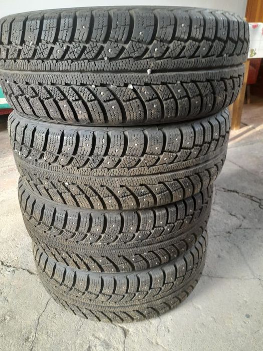 комплект Зима шипованая резина