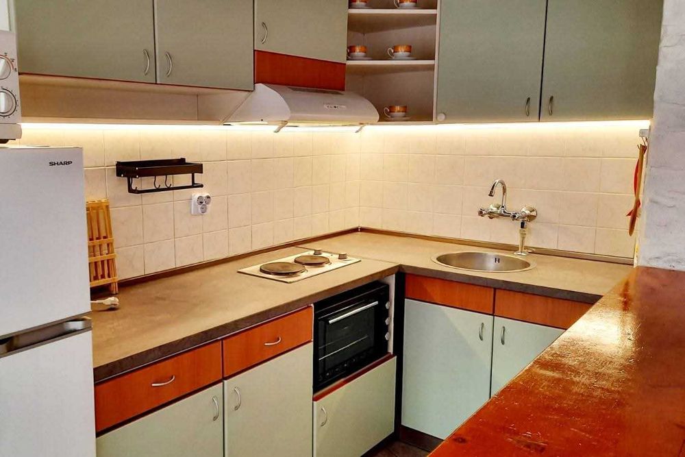 Дава се под наем Тристаен апартамент в Пловдив, Център - 100 кв.м за 510 € - Снимка #1