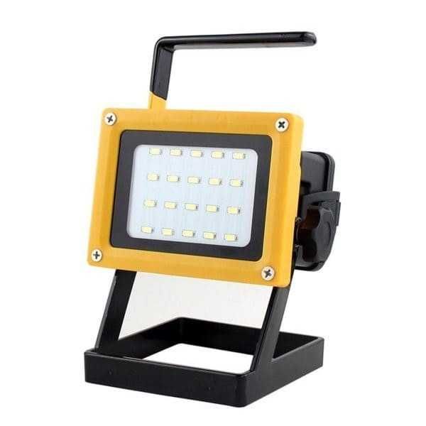 Мощен LED прожектор 100W с презаредими батерии - работна лампа