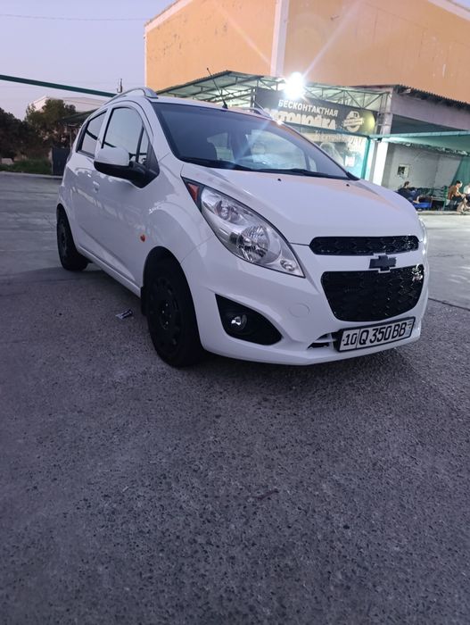 Spark yili 2011 3 pozitsya orqa kirloda petno bor korib olovraslar