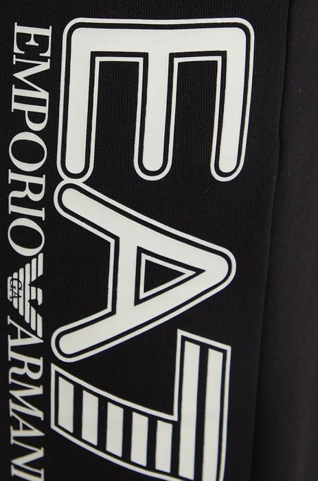 Спортно долнище EA7 Emporio Armani