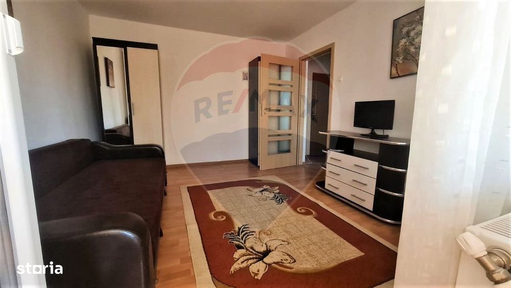 Garsoniera de inchiriat, strada Garii, etajul 3/4