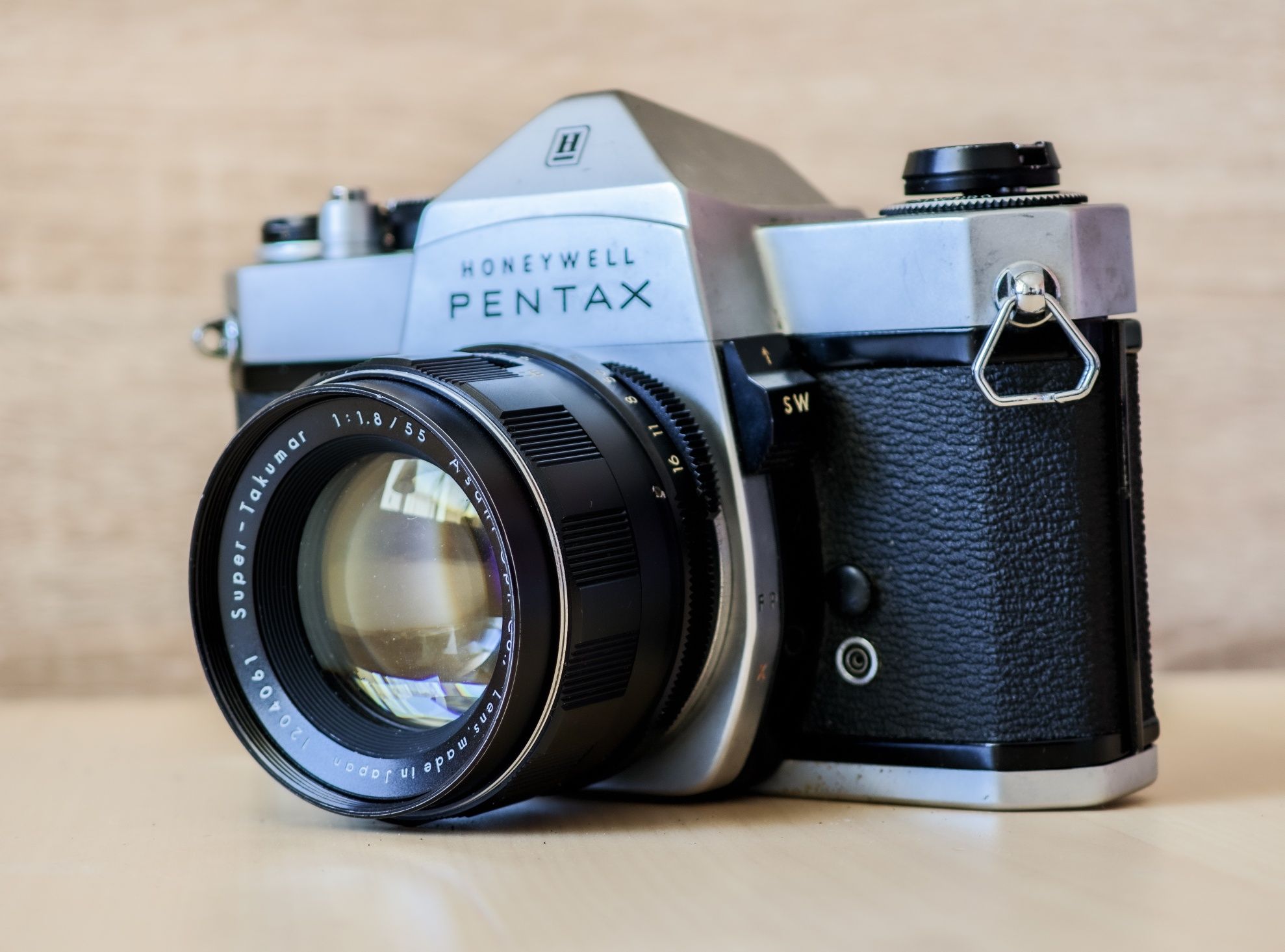 Pentax Spotmatic 1000 (Super-Takumar 55mm F1.8)