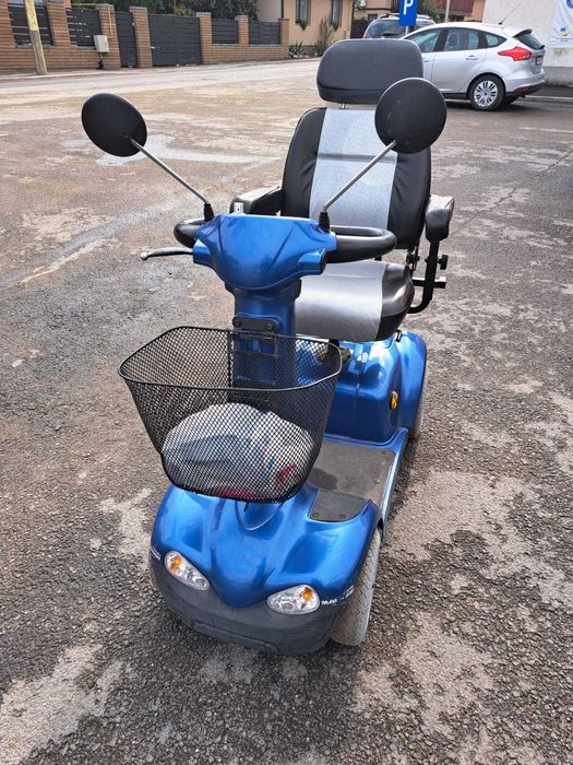 Trotinetă electrică pentru persoane cu dizabilități
