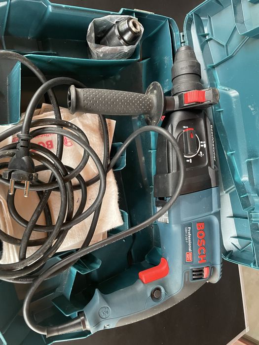 Vând Rotul Bossch GBH 2-26F professional