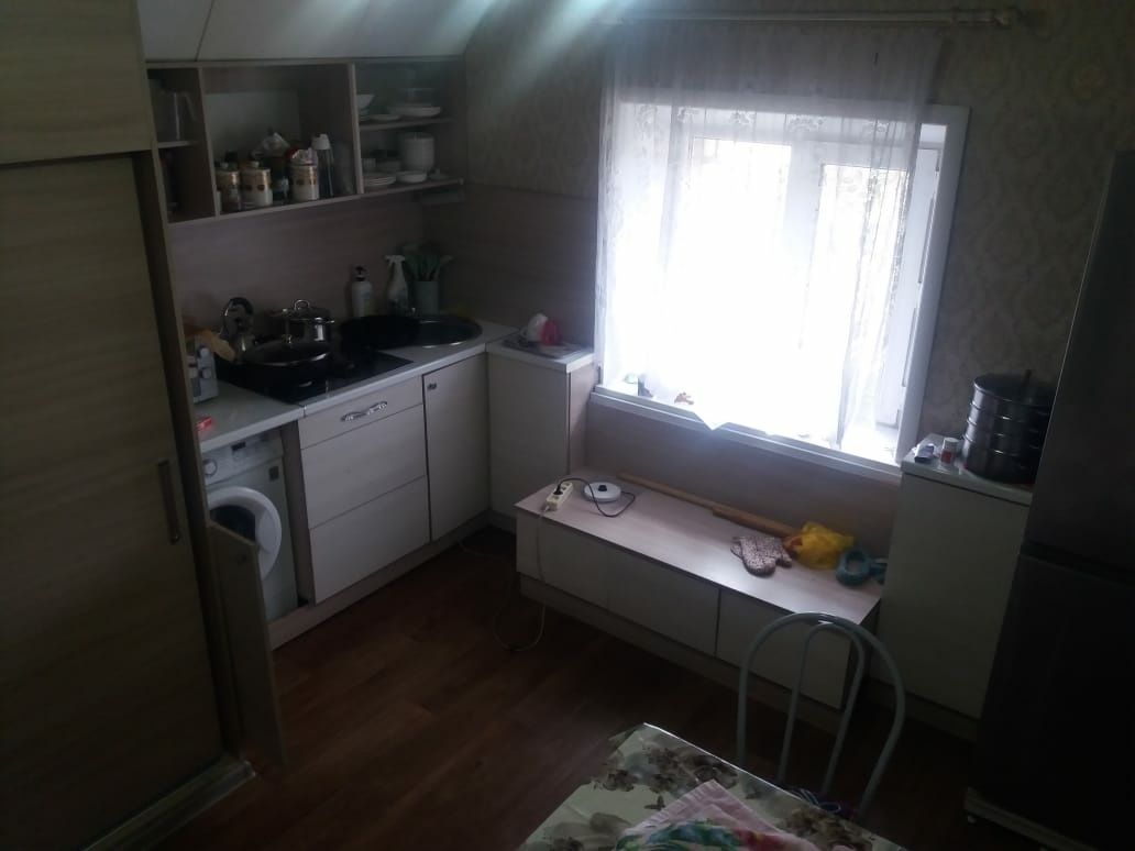 Продам дом с делимым участком