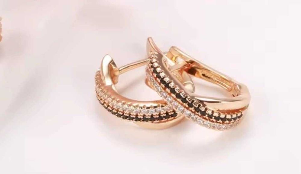 GP20, cercei placati aur 14k,incuietoare sigura,zirconiu alb/negru