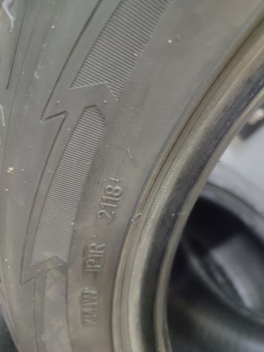Goodyear 245/50/18 зимни