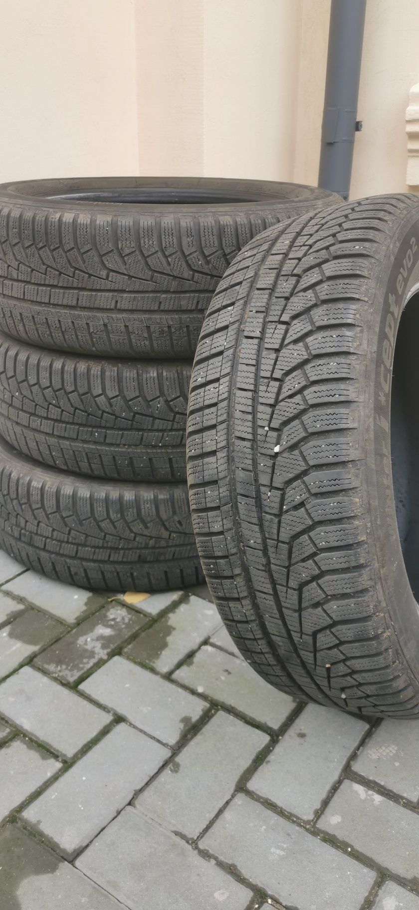 Anvelope iarna hankook