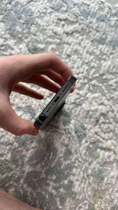 Iphone 13 pro sotiladi yoki obmen qilinadi.