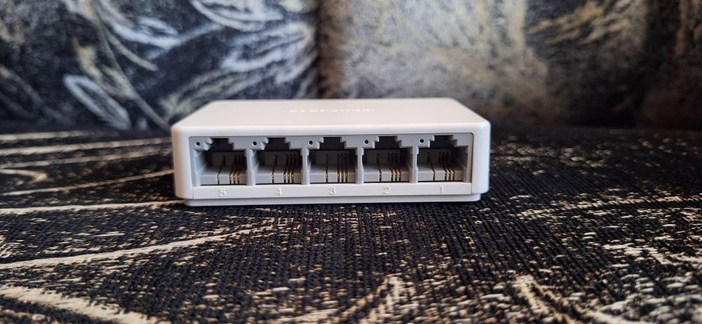 Mercusys 5 port, мрежов суич (switch), разклонител