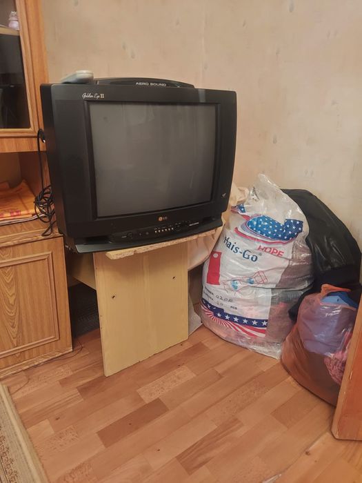 телевизор