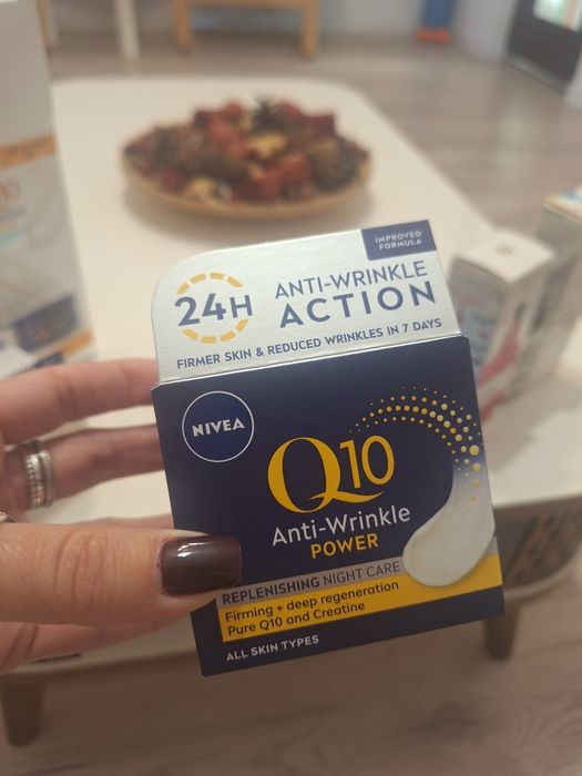 Nivea cremă de noapte si de zi,noi.