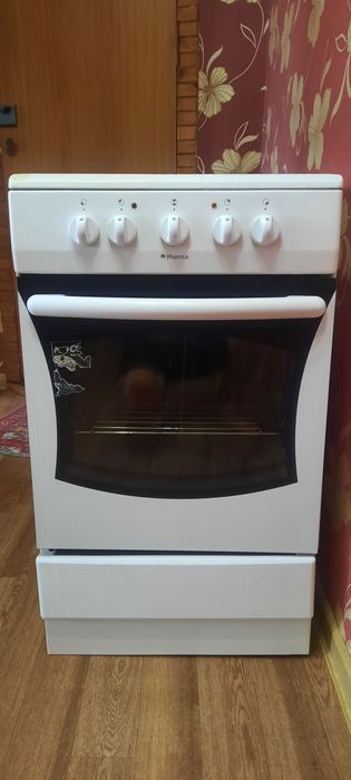 Продам кухонную плиту HANSA