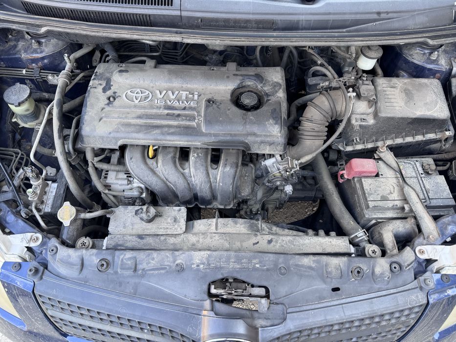 Toyota Corolla Verso 1.6i 110кс 2004г На Части