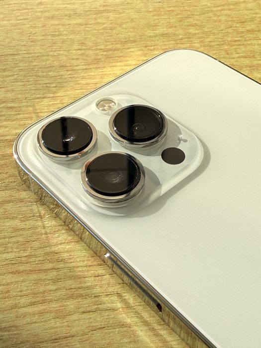 Vând iPhone 13 Pro Silver 128GB