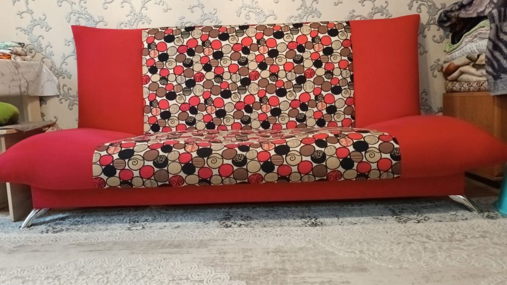 Продам Б/у диван