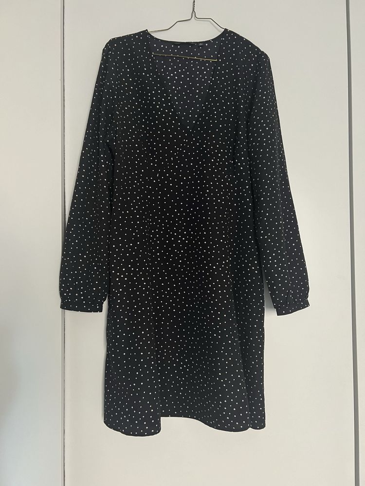Uniqlo черна рокля на точки Л-ХЛ