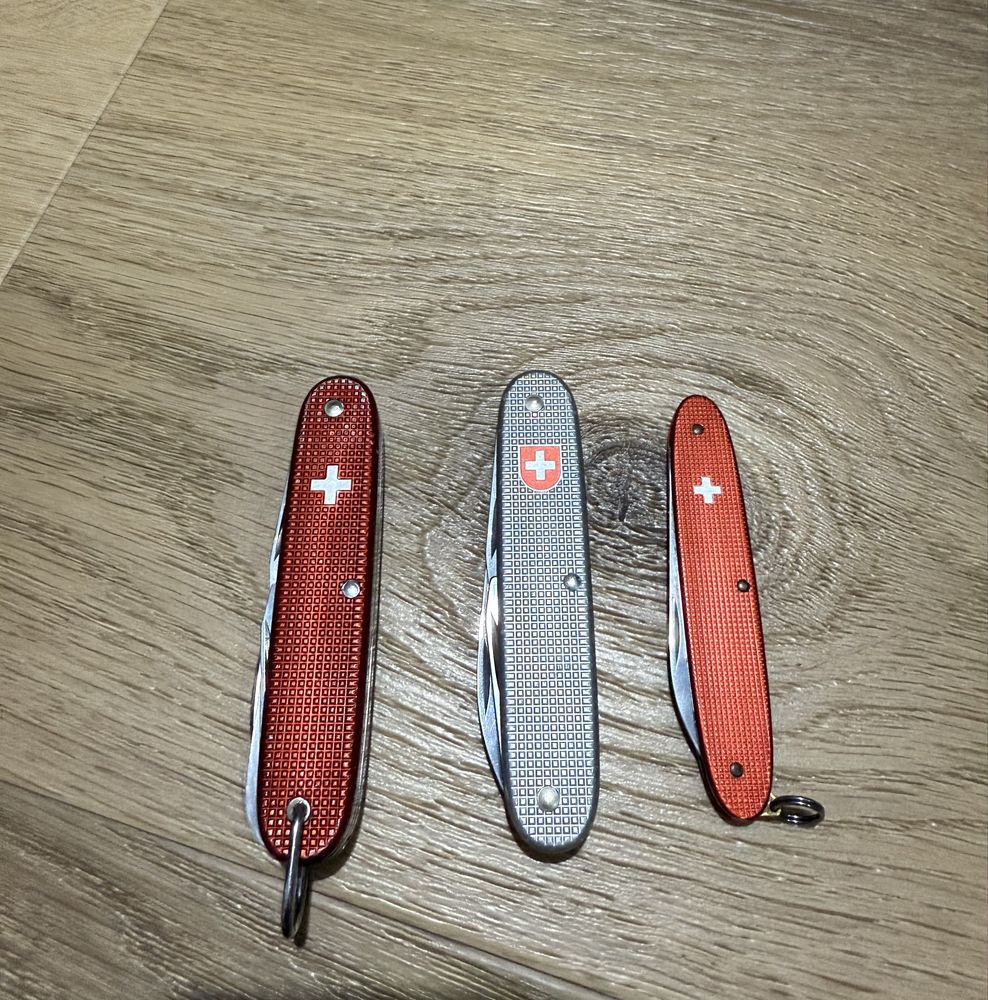Lot Victorinox alox/ Elinox/ Old Cross/ Soldier