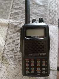 Рация носимая Yaesu, бу, лежит без дела.