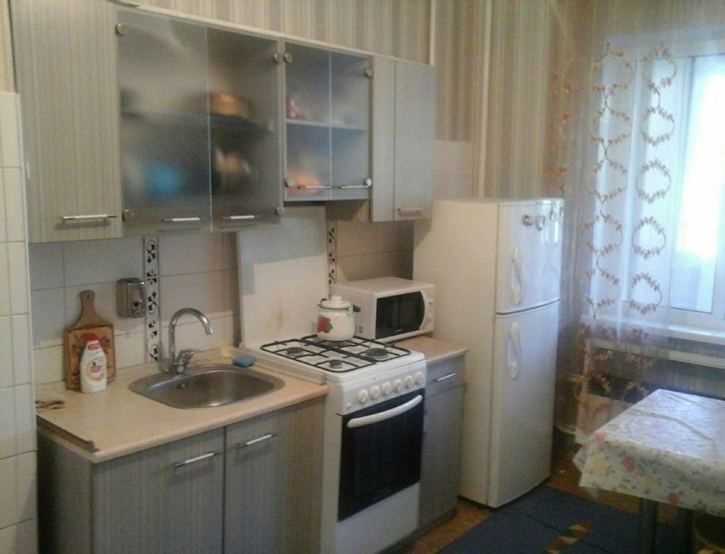 Сдаётся 2 ком Абая 31 командировонным