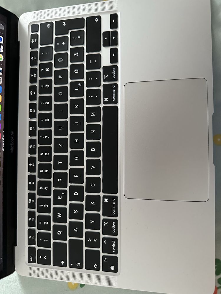 Macbook air M1 apple