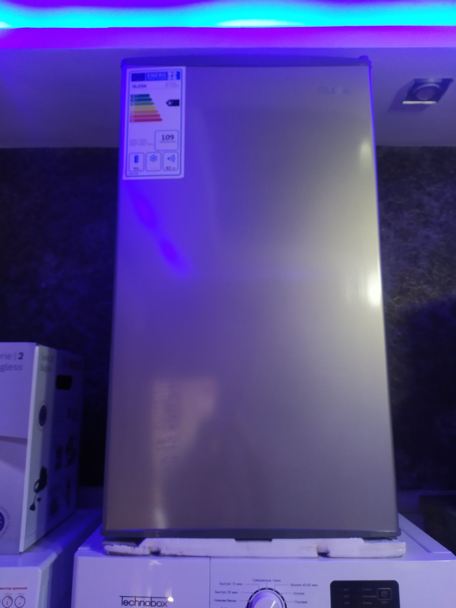 BLESK холодильник иневый 85 см