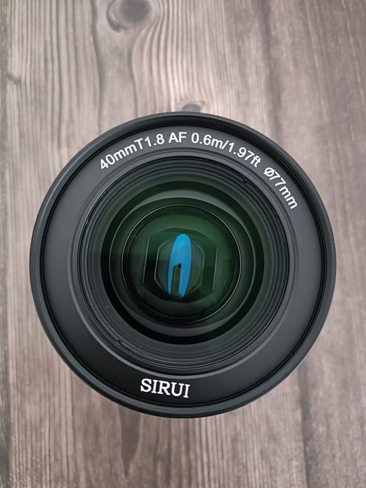 Sirui 40mm t1.8 1.33x E Mount Nou