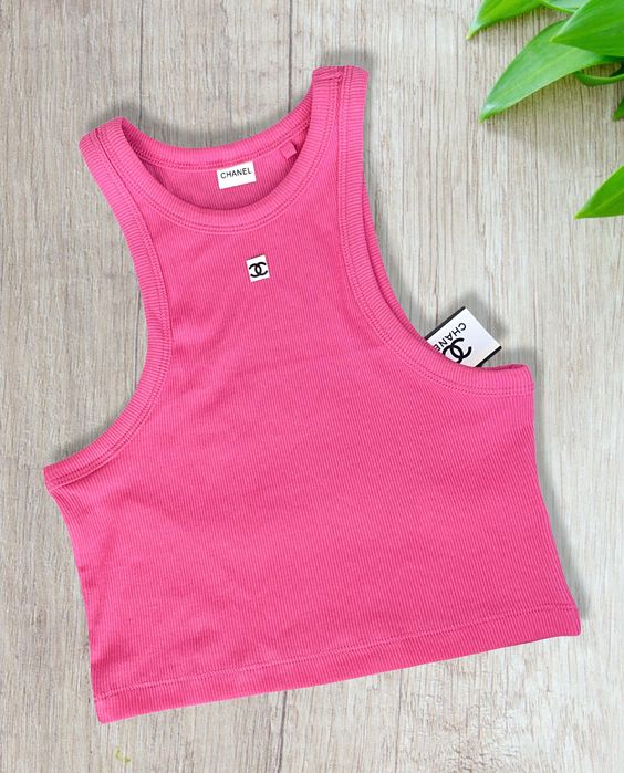 Chanel розов кроп топ кроптоп шанел къс потник горница тениска блуза