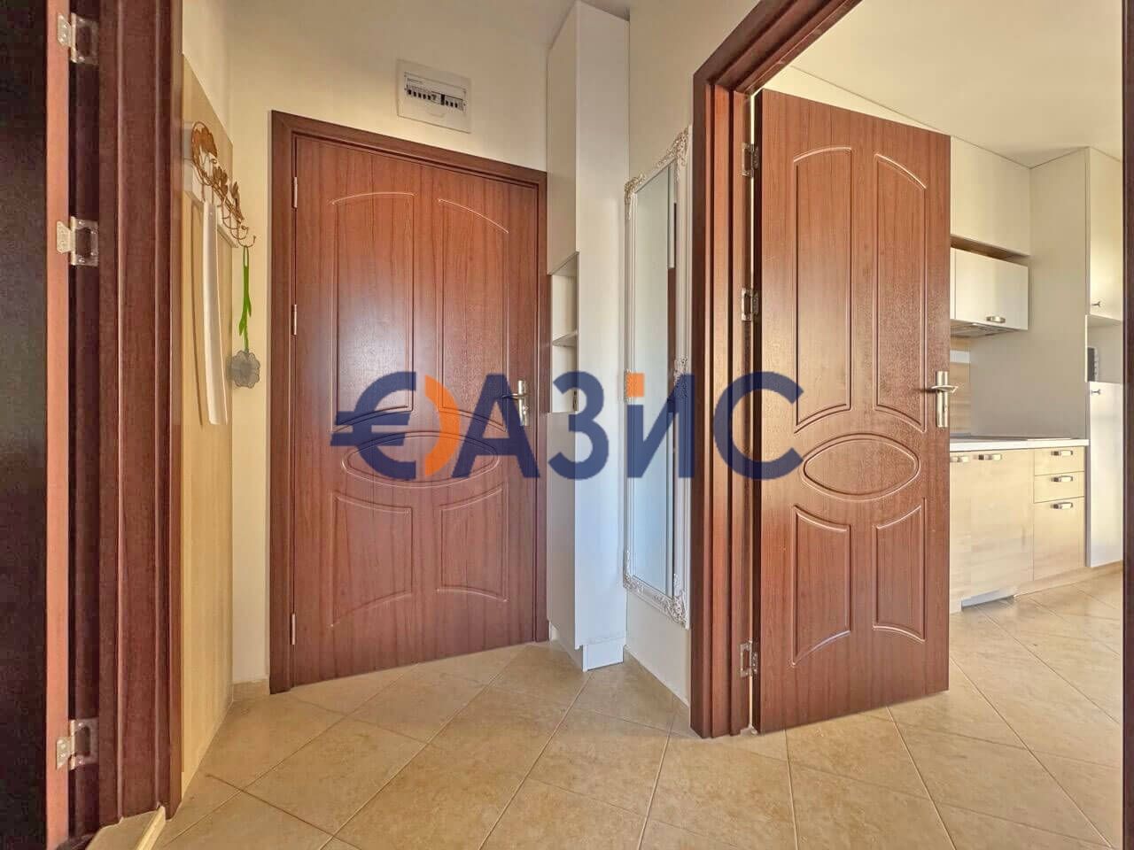Продава се Двустаен апартамент в к.к. Слънчев бряг - 47 кв.м за 1809 €/кв.м - Снимка #4