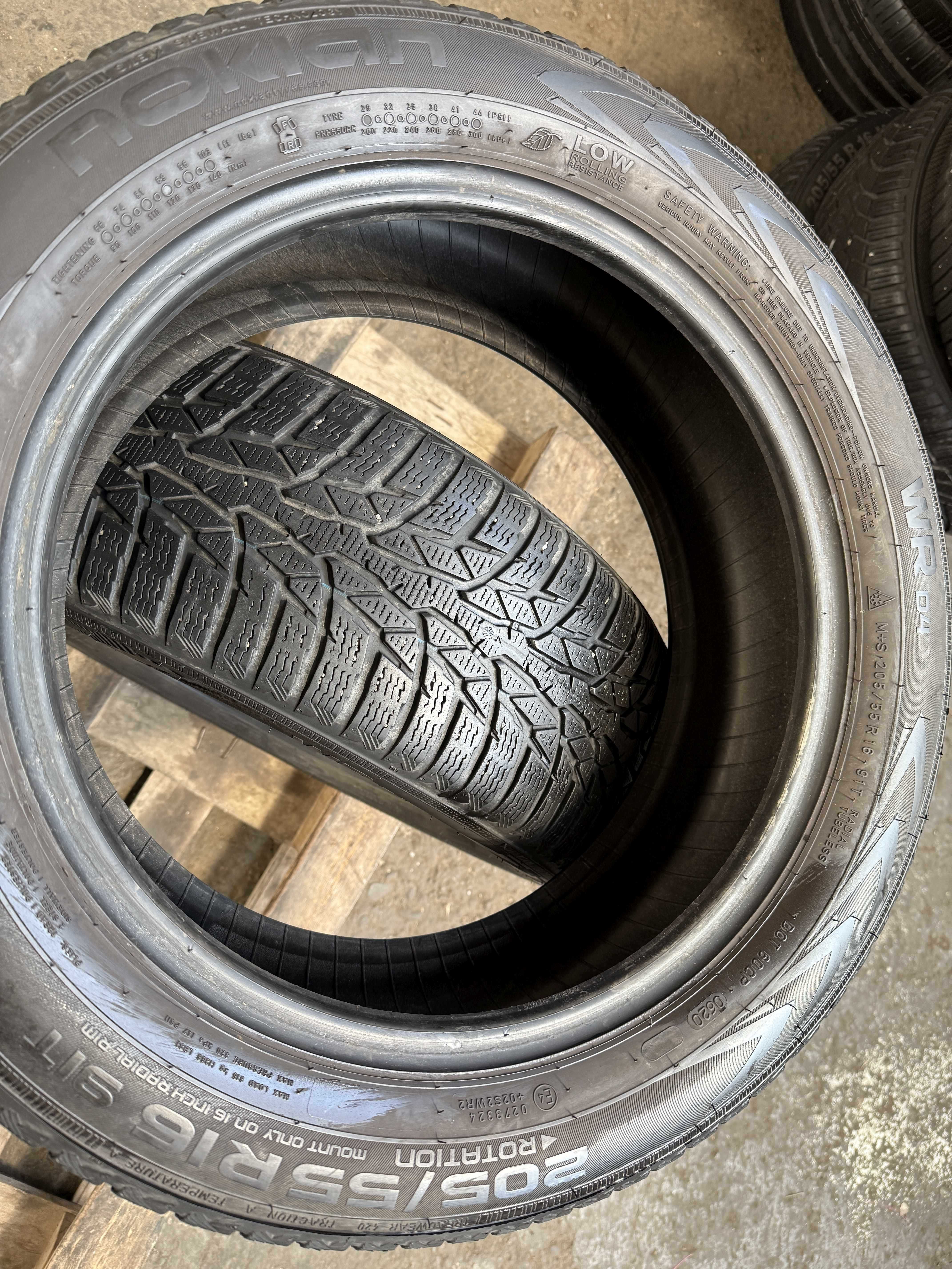 SET 2 Anvelope Iarna 205/55 R16 91T NOKIAN  WRD4