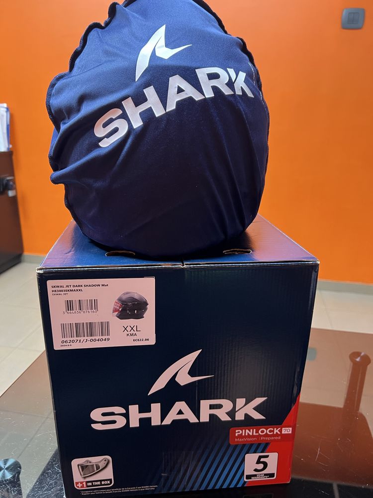 Скутер каска без брада SHARK 2XL
