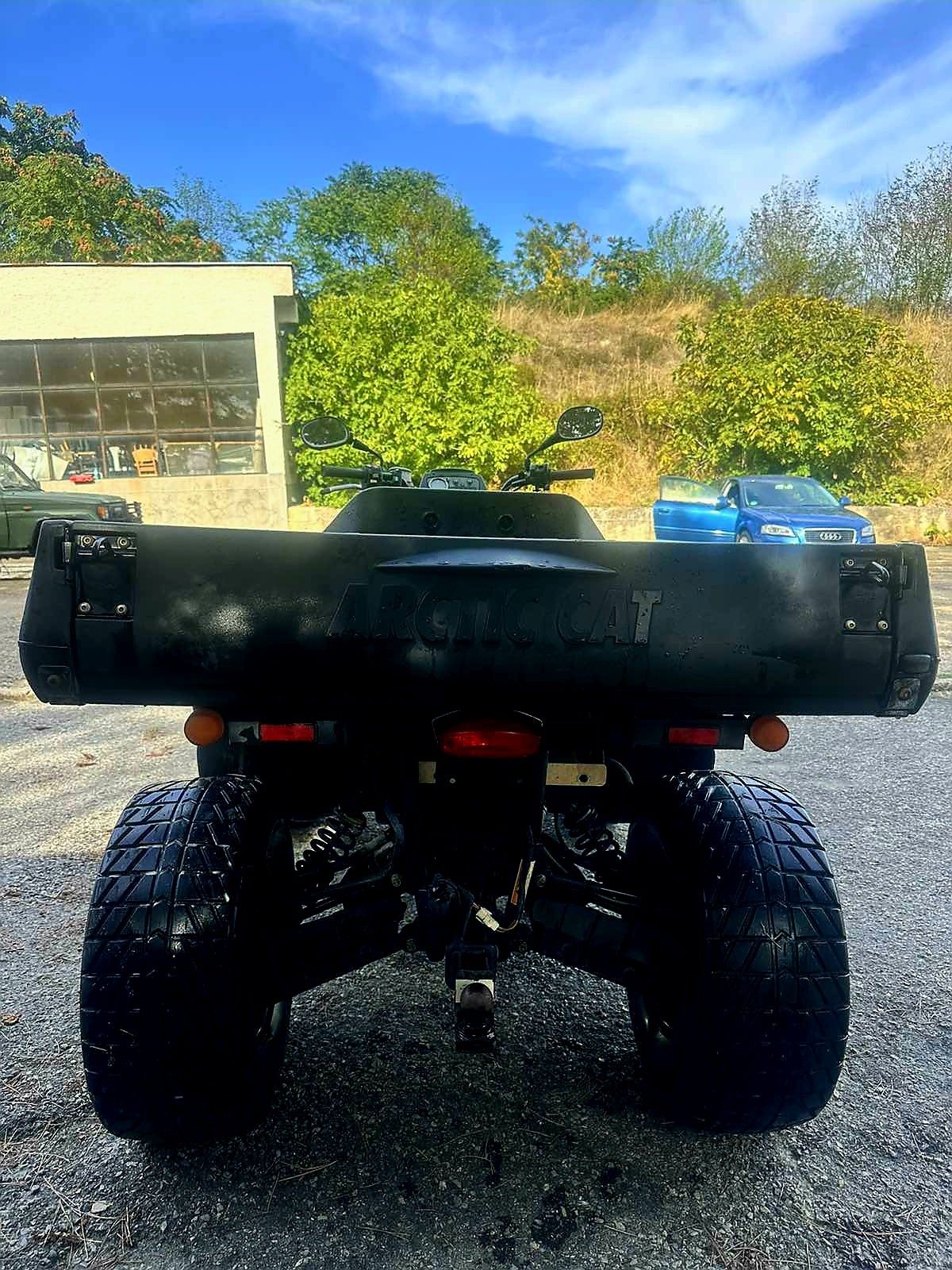 Продава се ATV Artic Cat 4x4 - Отлично Състояние!
