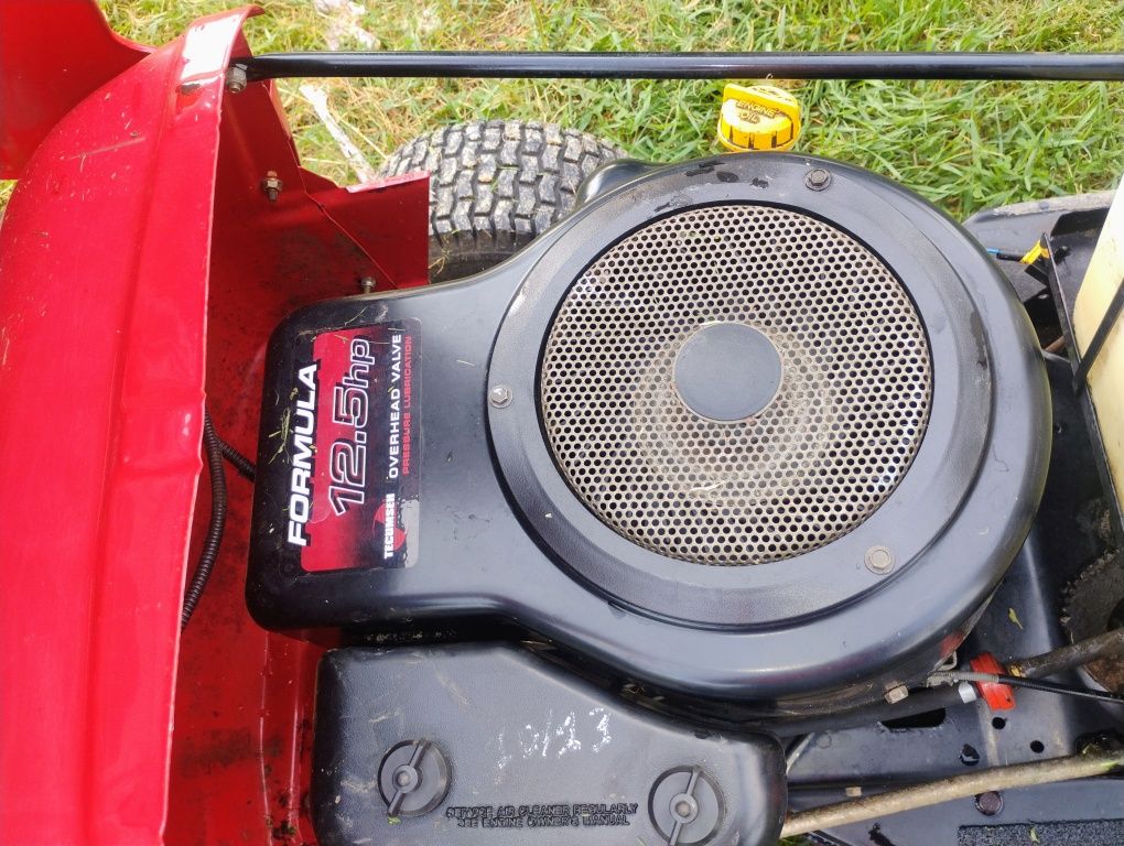 Tractoraș gazon MTD 12,5 CP recent adus in țară