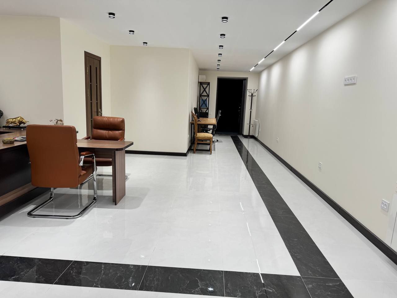 Офис Ц-1 Street 77  70 кв.м