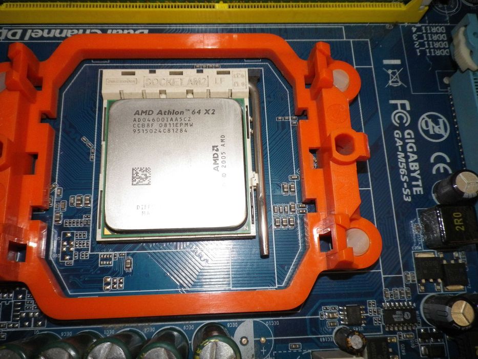 Двуядрен комплект Gigabyte GA-M56S-S3