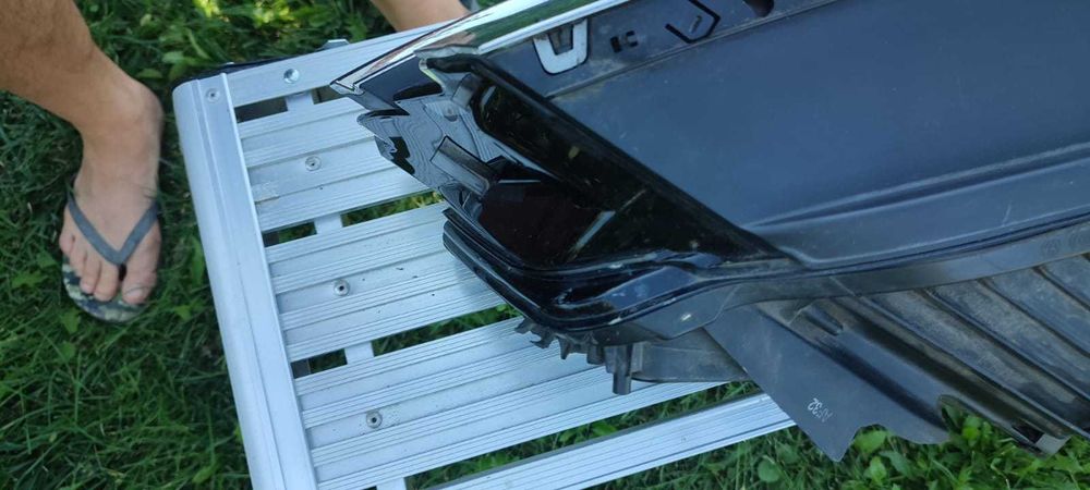 Far dreapta vw touareg R line full led Matrix cr 2018-2020