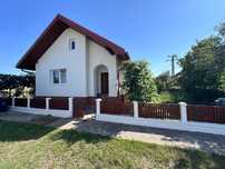 Casă mică finisată + casă mare semifinisată în Mireșu Mare