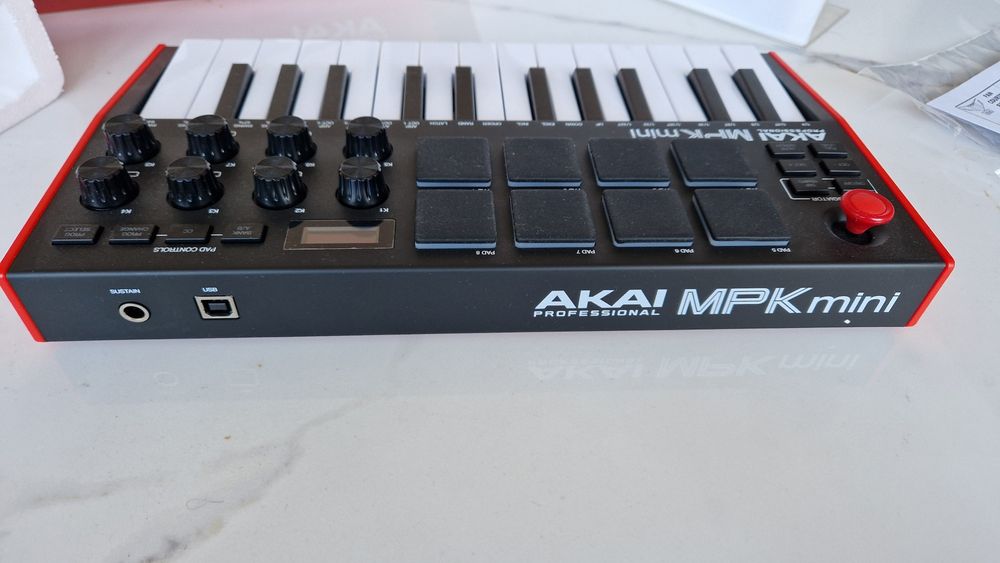 Akai MPK mini profesional