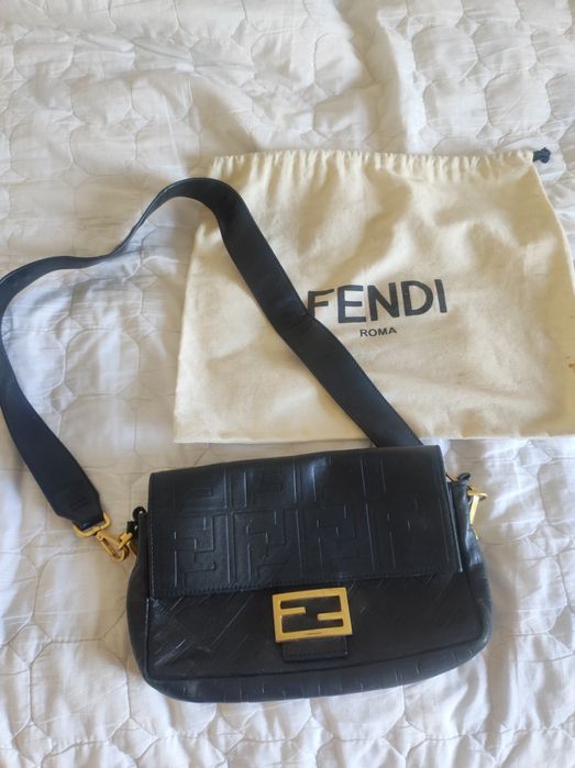 Продам кожаную сумку fendi