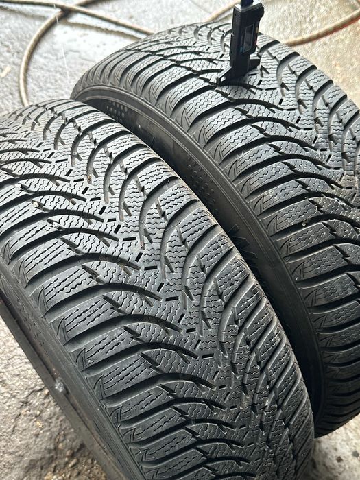 2бр. зимни гуми 215/65/15 Kumho Winter Craft WP51