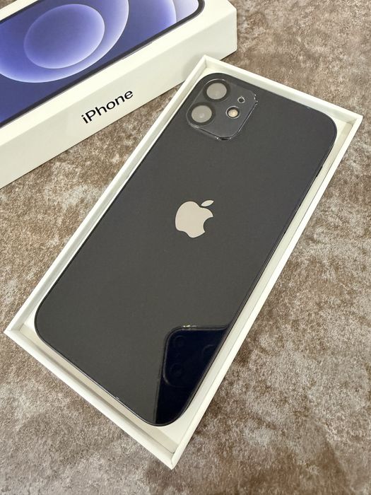 Iphone 12 black.