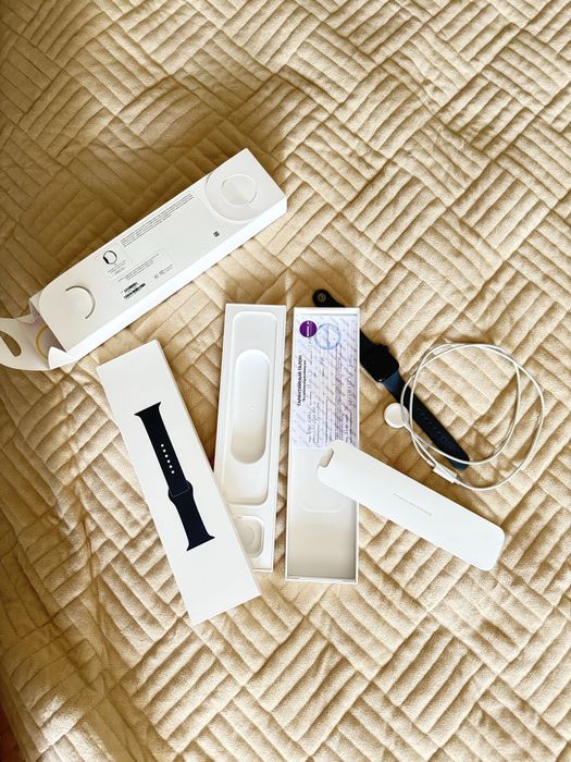 Apple Watch SE 2 (40 мм, GPS, Midnight Aluminium)