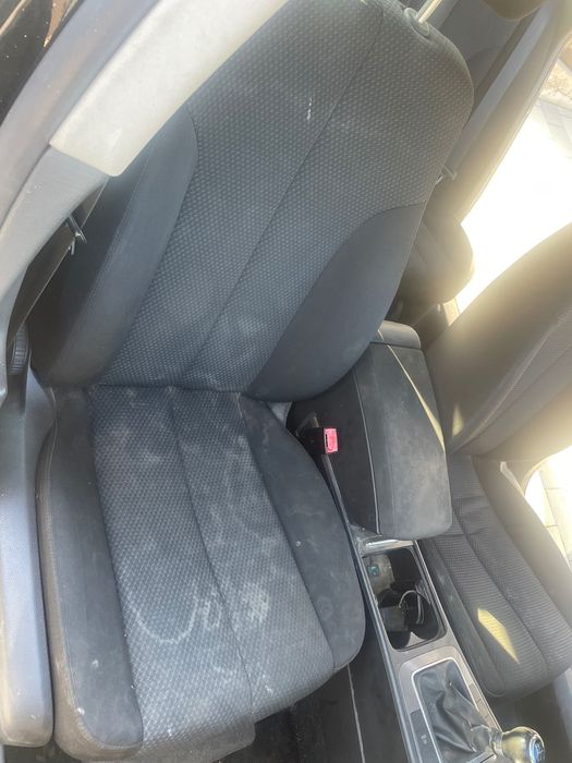 Curățare canapele, fotolii, saltele etc la domiciliu